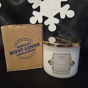 NWT White Barn White Pumpkin 3-Wick Candle - White and Cream